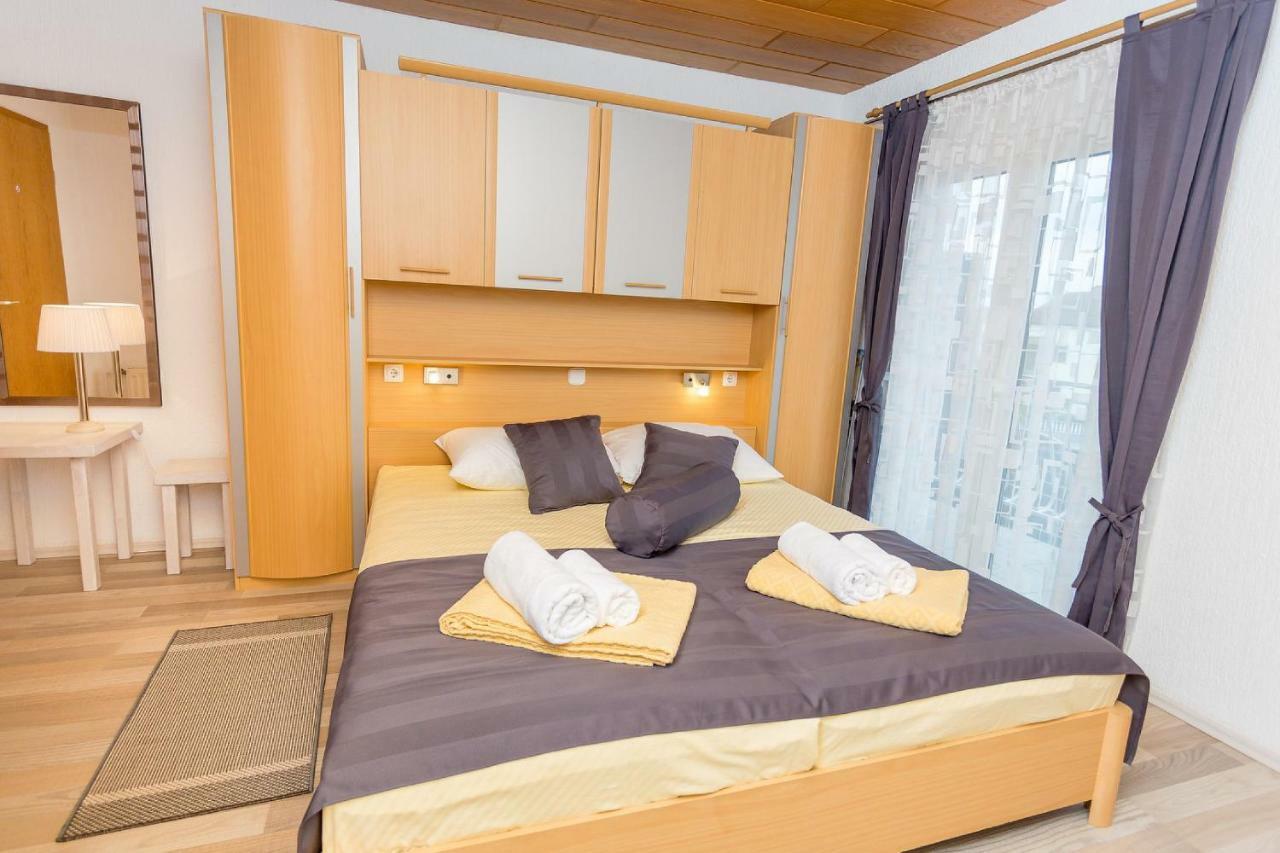 Lanterna Rooms トゥラニ エクステリア 写真
