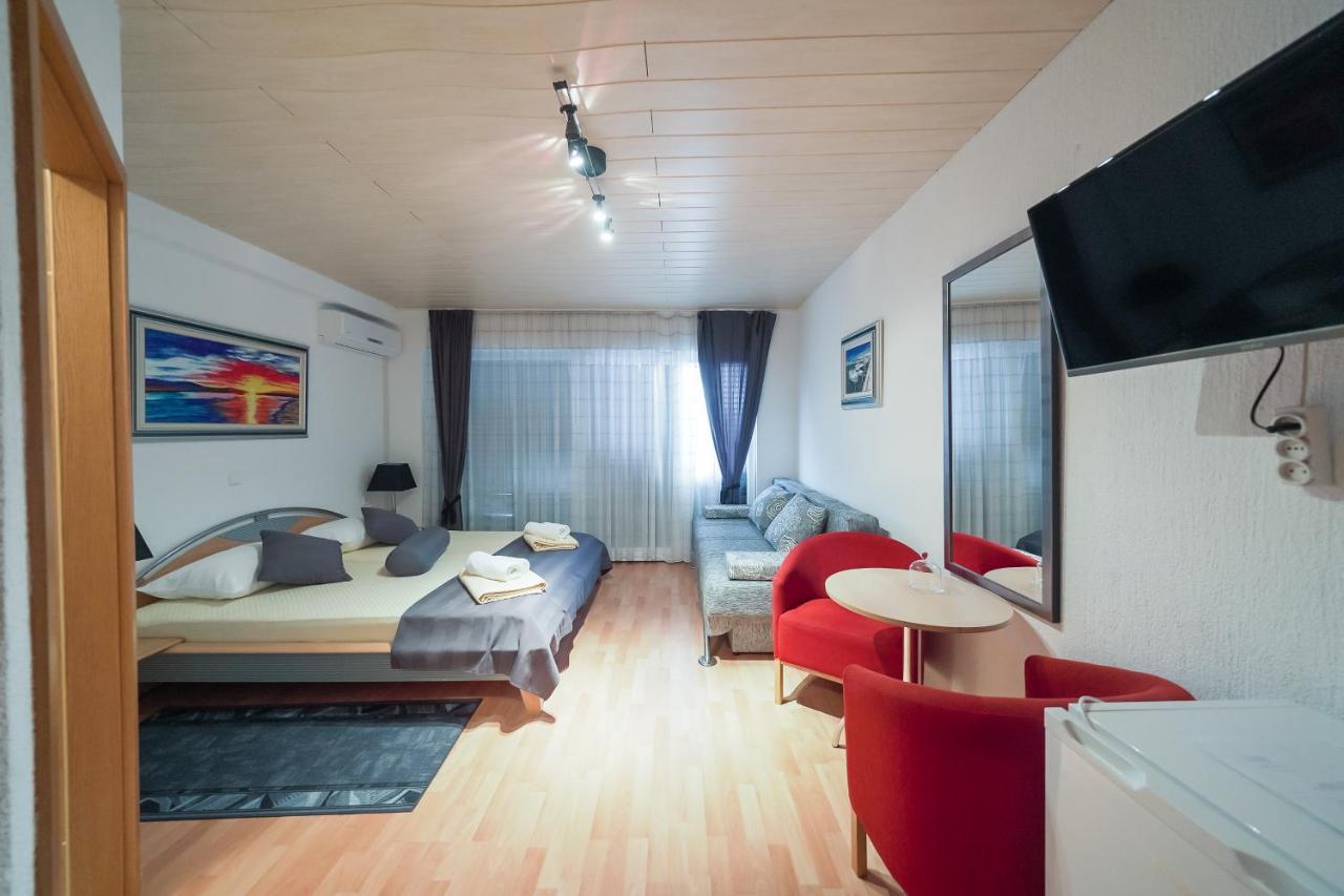 Lanterna Rooms トゥラニ エクステリア 写真