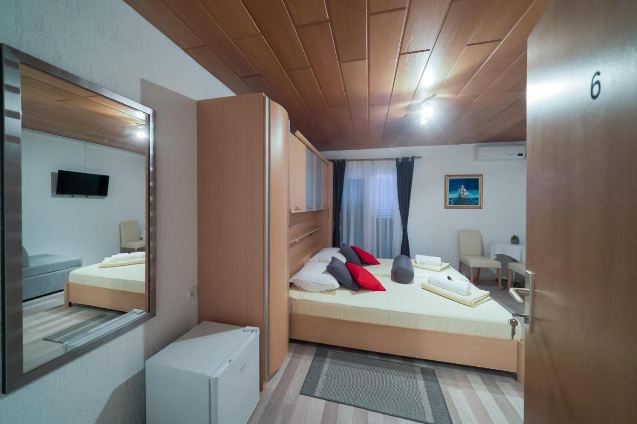 Lanterna Rooms トゥラニ エクステリア 写真