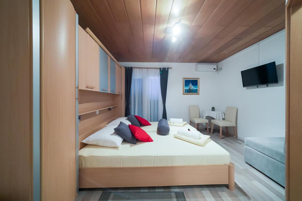Lanterna Rooms トゥラニ エクステリア 写真